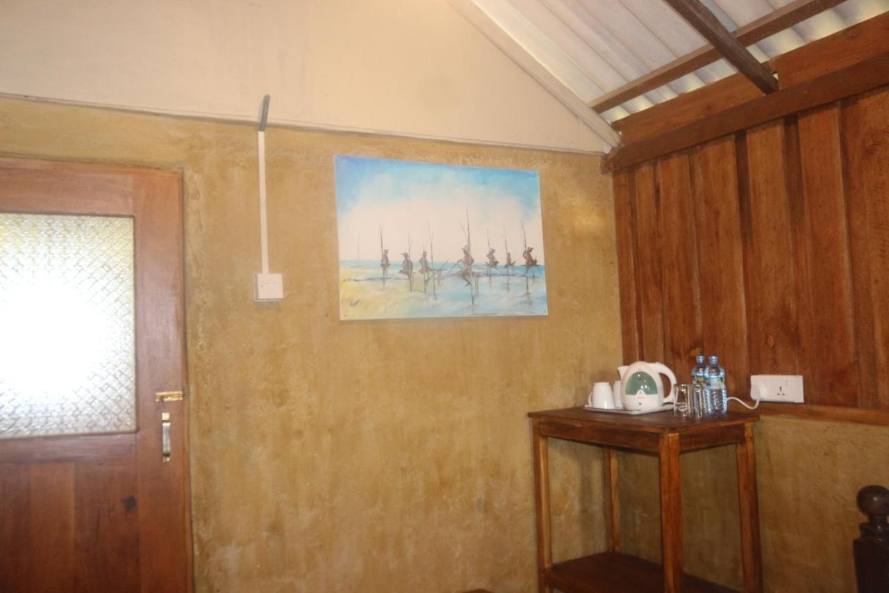 Beach Rip Rap Cabana And Guest Galle Exterior foto