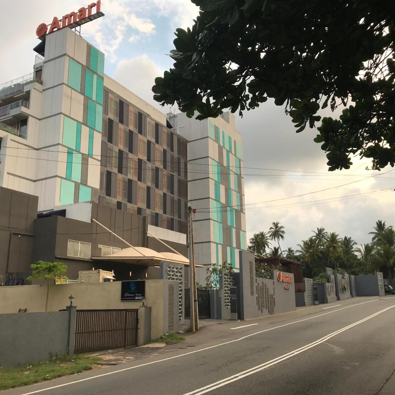Beach Rip Rap Cabana And Guest Galle Exterior foto