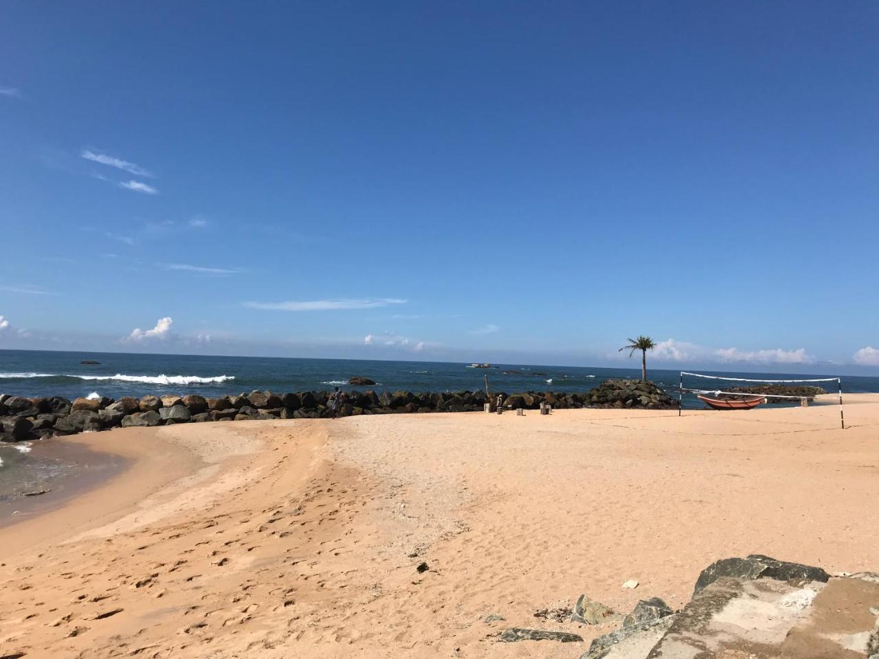 Beach Rip Rap Cabana And Guest Galle Exterior foto