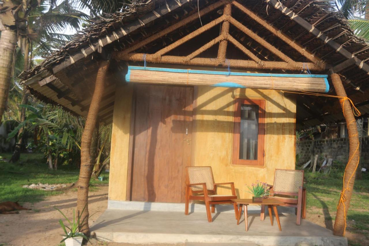 Beach Rip Rap Cabana And Guest Galle Exterior foto